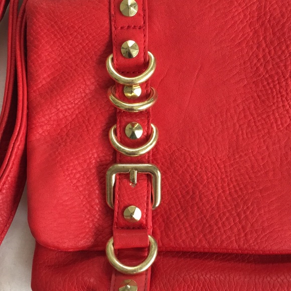 Olivia & Joy red crossbody bag - Picture 2 of 6